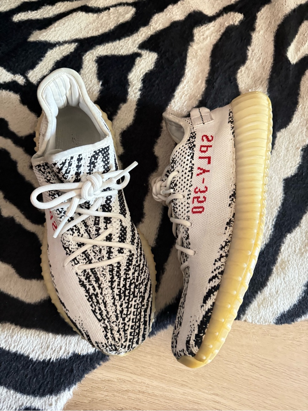 Adidas Yeezy Boost 350 V2 Shoes Mens Size 10 Zebra Sneakers